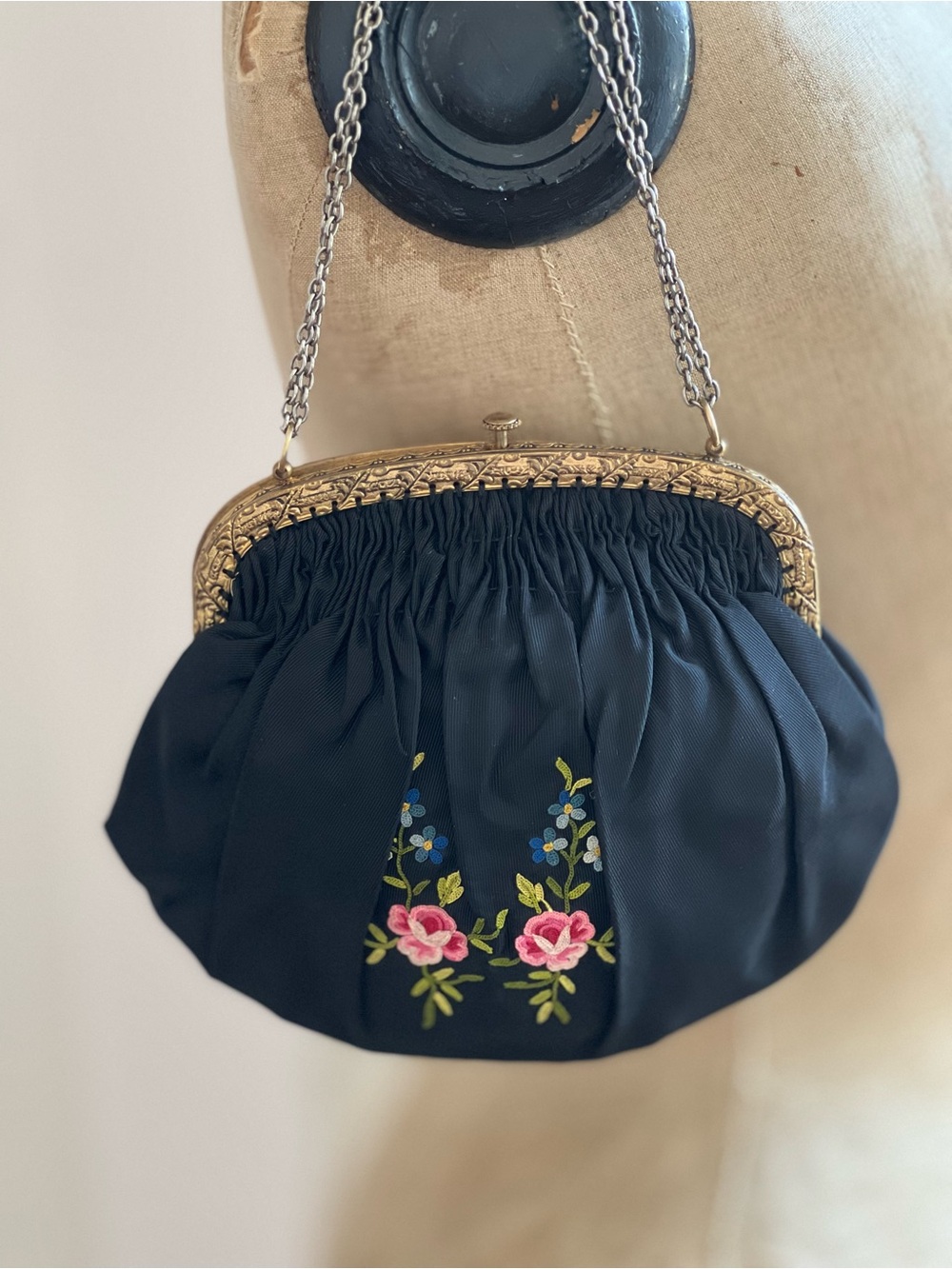 1940s Vintage French Tambour Embroidered Handbag Purse with Mini Mirror - Picture 3 of 11